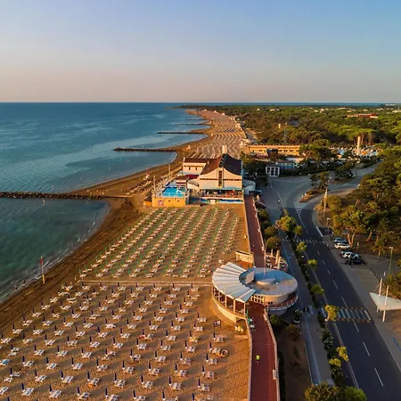 Familiar Close To The Lignano Sabbiadoro
